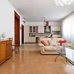 וילה Maroby Garden & Parking - Selection