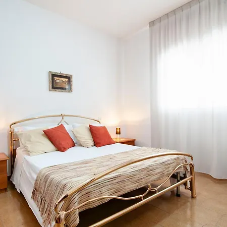 Maroby Garden & Parking - Selection