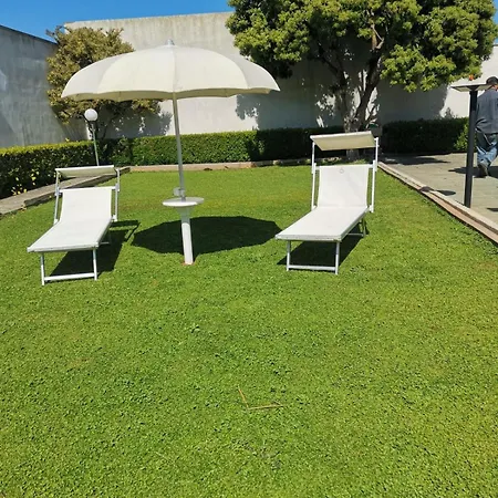 Villa Maroby - Garden & Parking